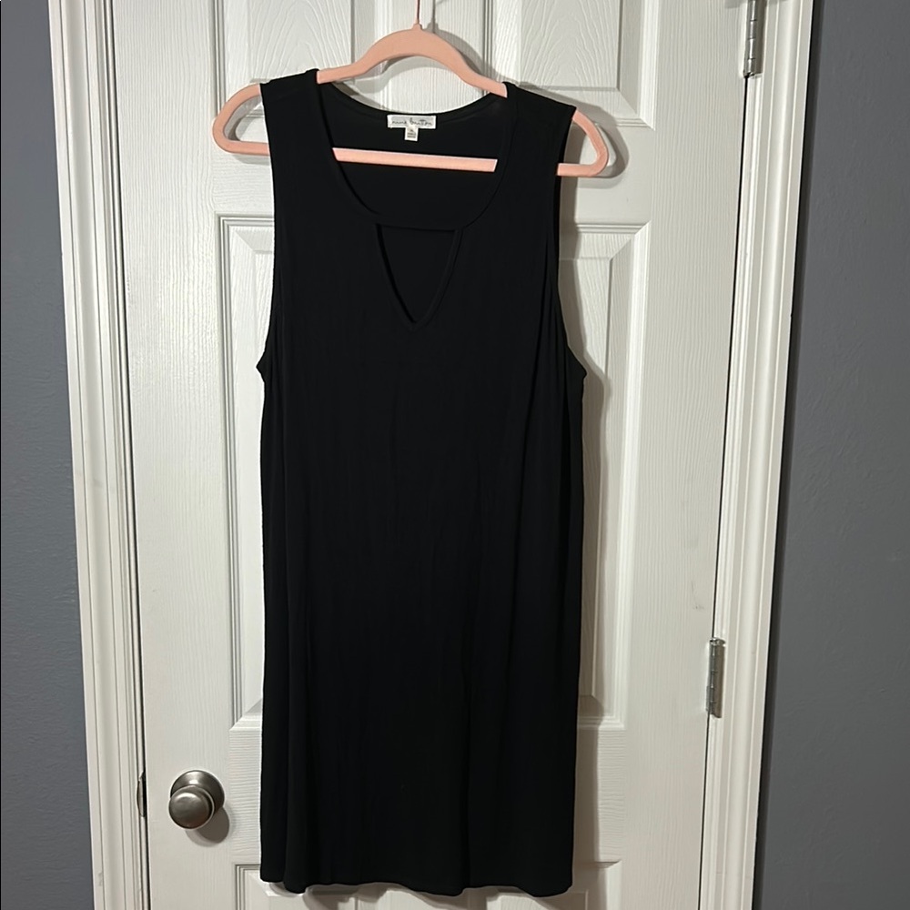 Nine Britton Black Cut Out V-Neck Dress